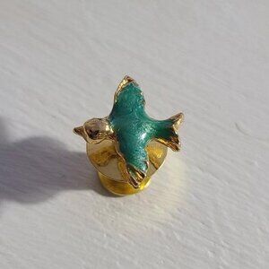 Parakeet Green Bird Vintage Small Gold Lapel Pin Tie Tack